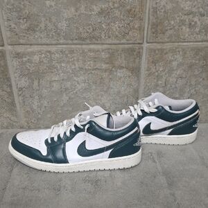 Nike Classic White and Dark Green Sneakers
